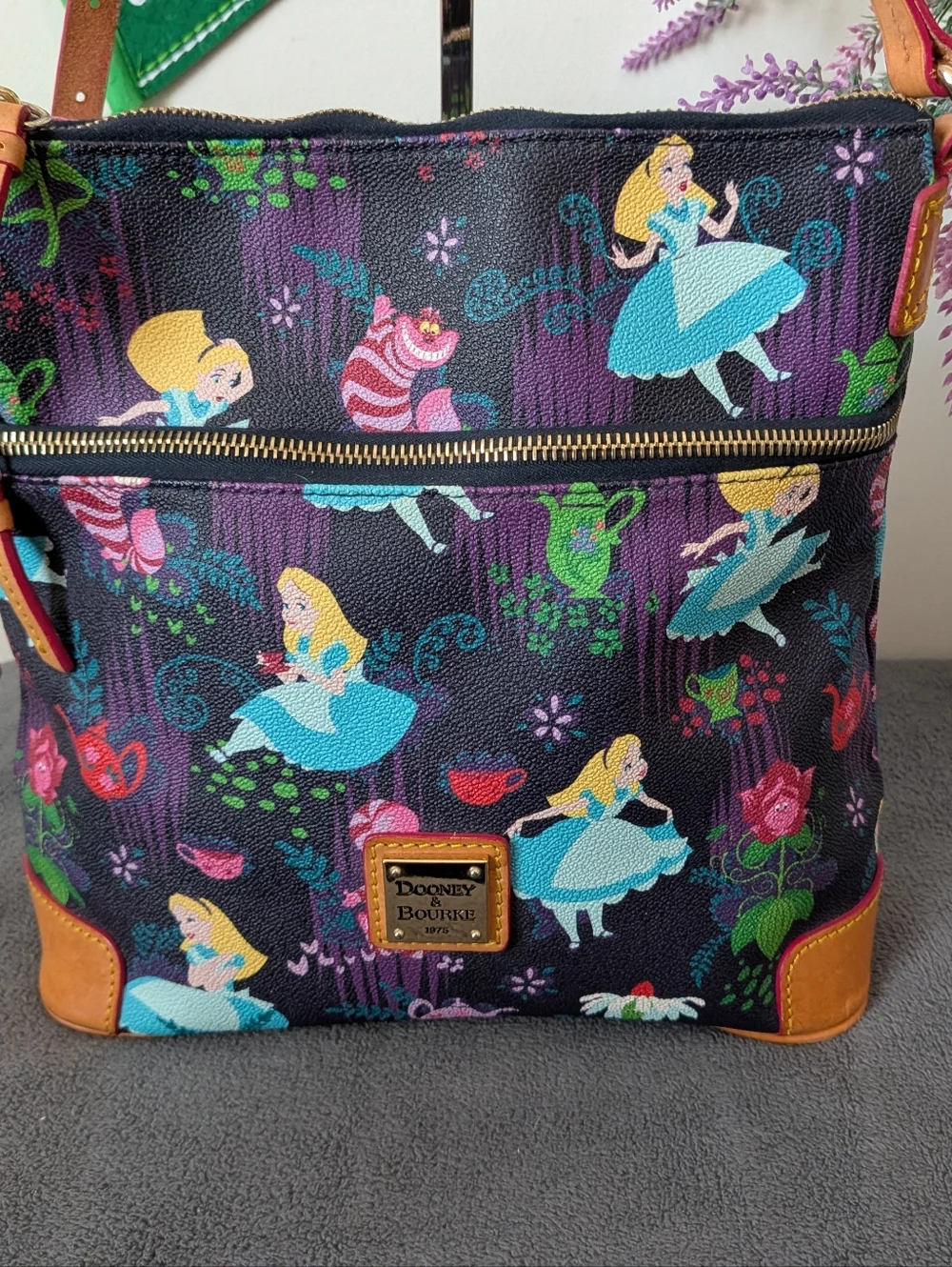 Dooney And Bourke Disney Alice In Wonderland Crossbody - Picture 3 of 10